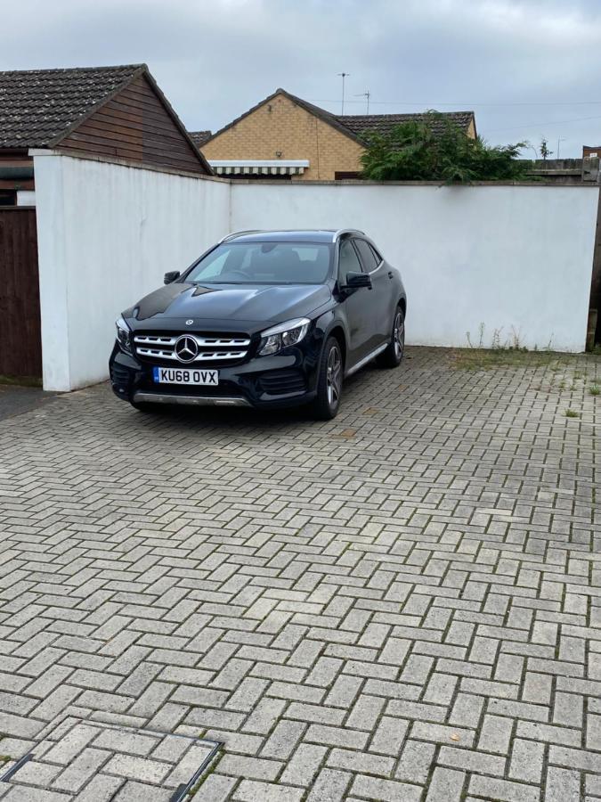 Private Room, Shared Bathroom With One Other, Tea And Coffee Making Facilities, Mini Fridge And Hairdryer, King Sized Bed With Help Yourself Continental Breakfast In Secluded Modern Property With Parking Bournemouth Zewnętrze zdjęcie